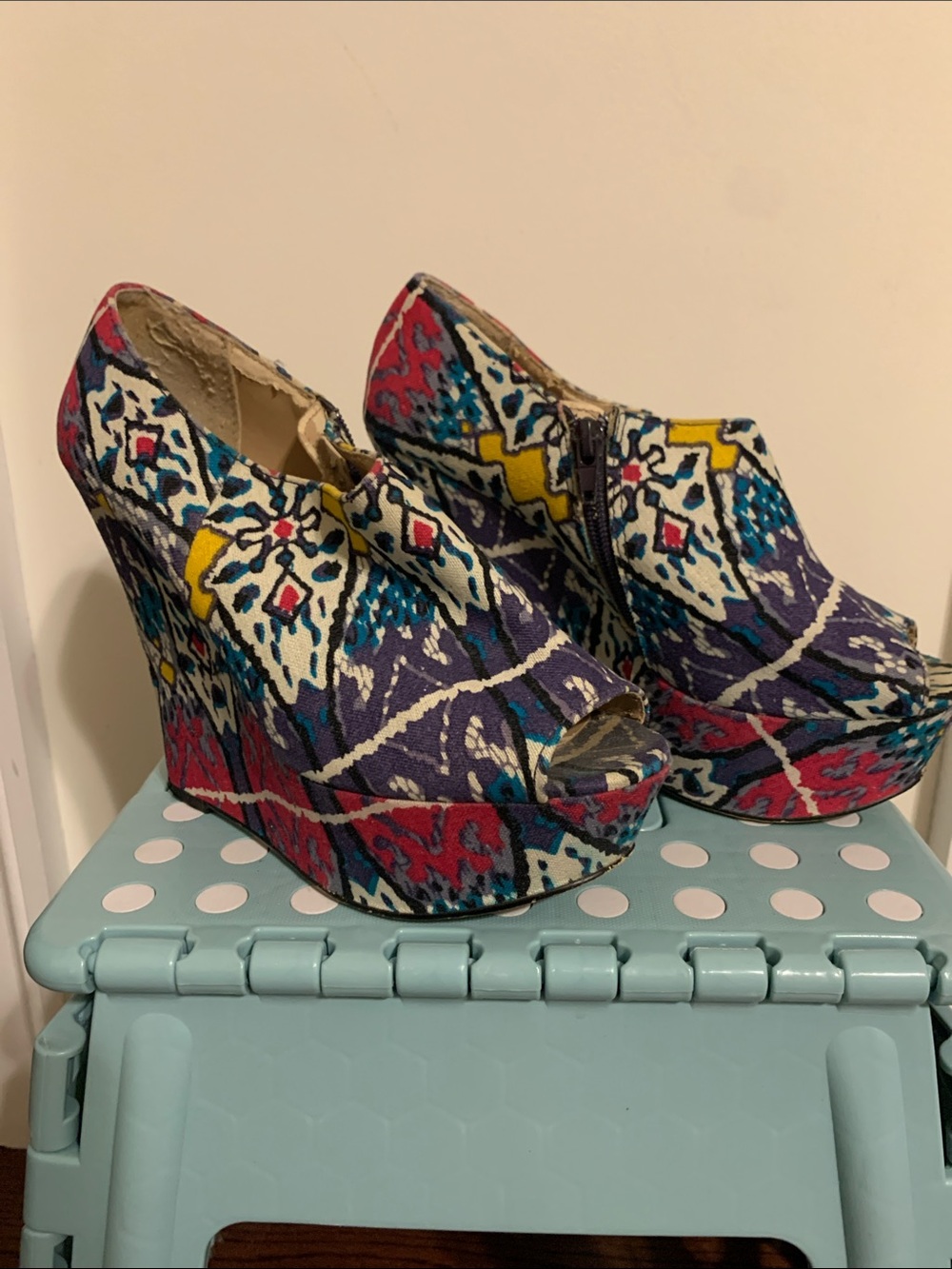 Steve Madden Multicolor Patterned Peep-Toe Wedges